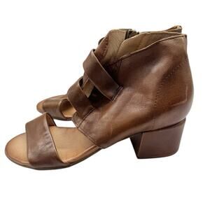 NIB Miz Mooz Brennan Brown Brandy Leather Heeled Sandals Women’s Size 8.5 M